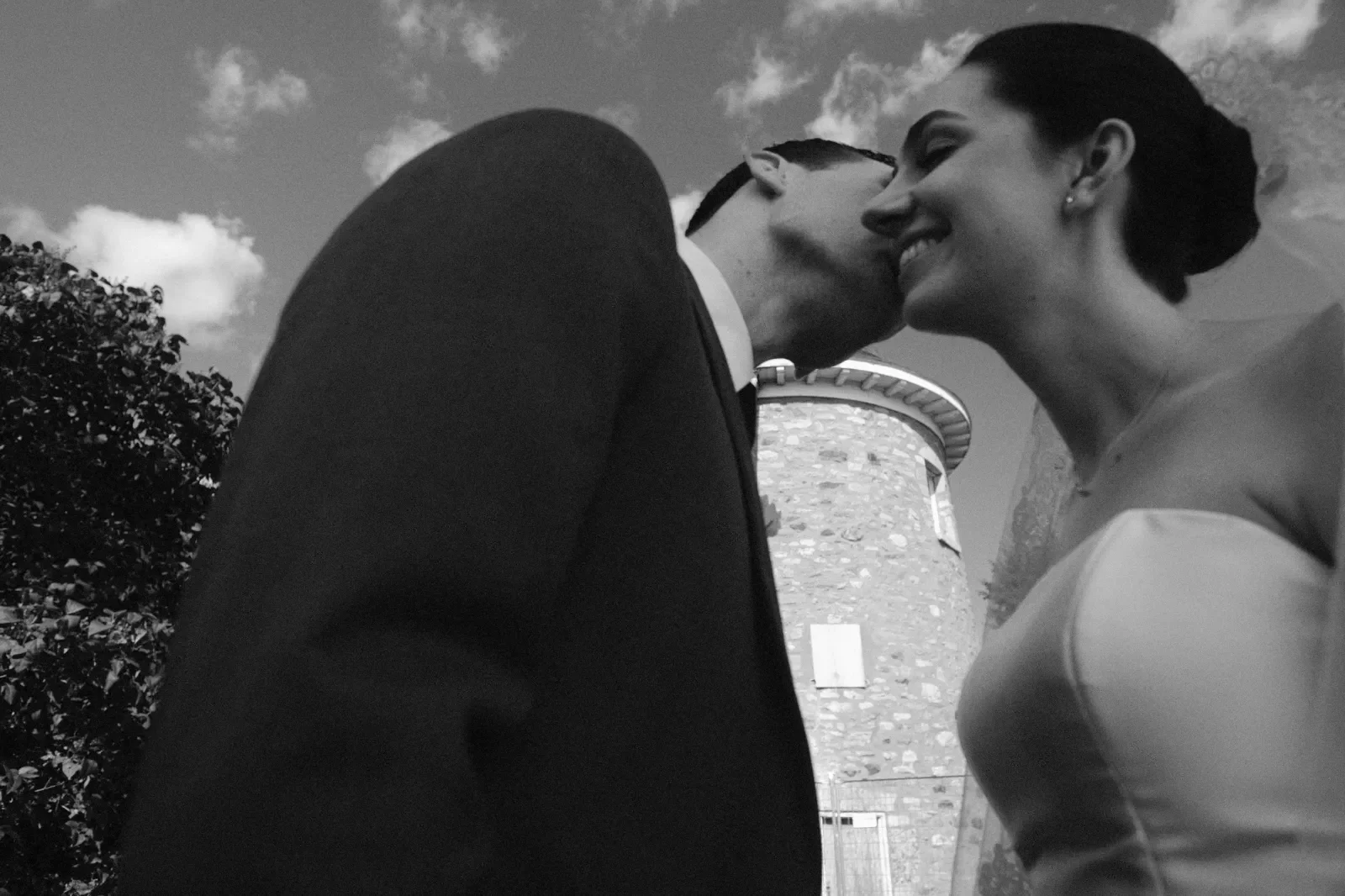 who is the best montreal wedding photographer? Bride and groom wedding portrait by micheal beaulieu