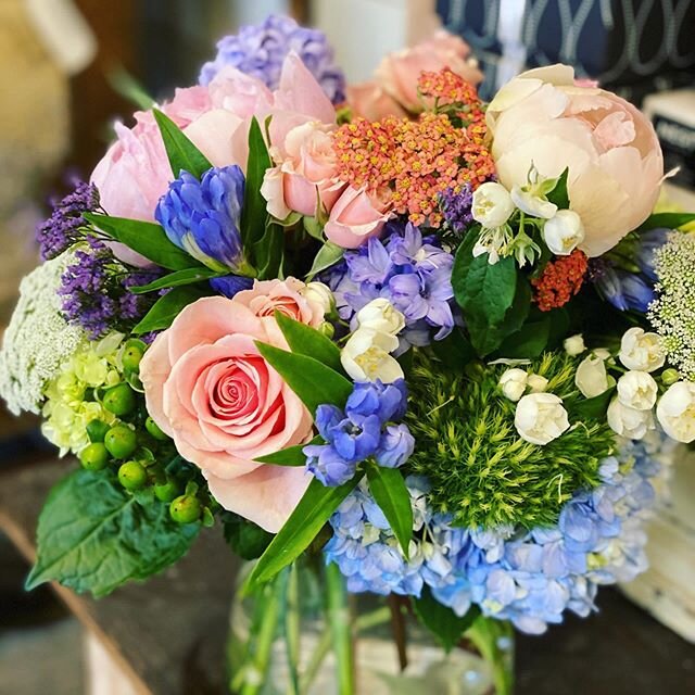 Happy flowers for this rainy day. Peonies, hydrangea, mock orange and more! #gardendistrictmemphis #memphisflorist #peonies #themarketatgardendistrict