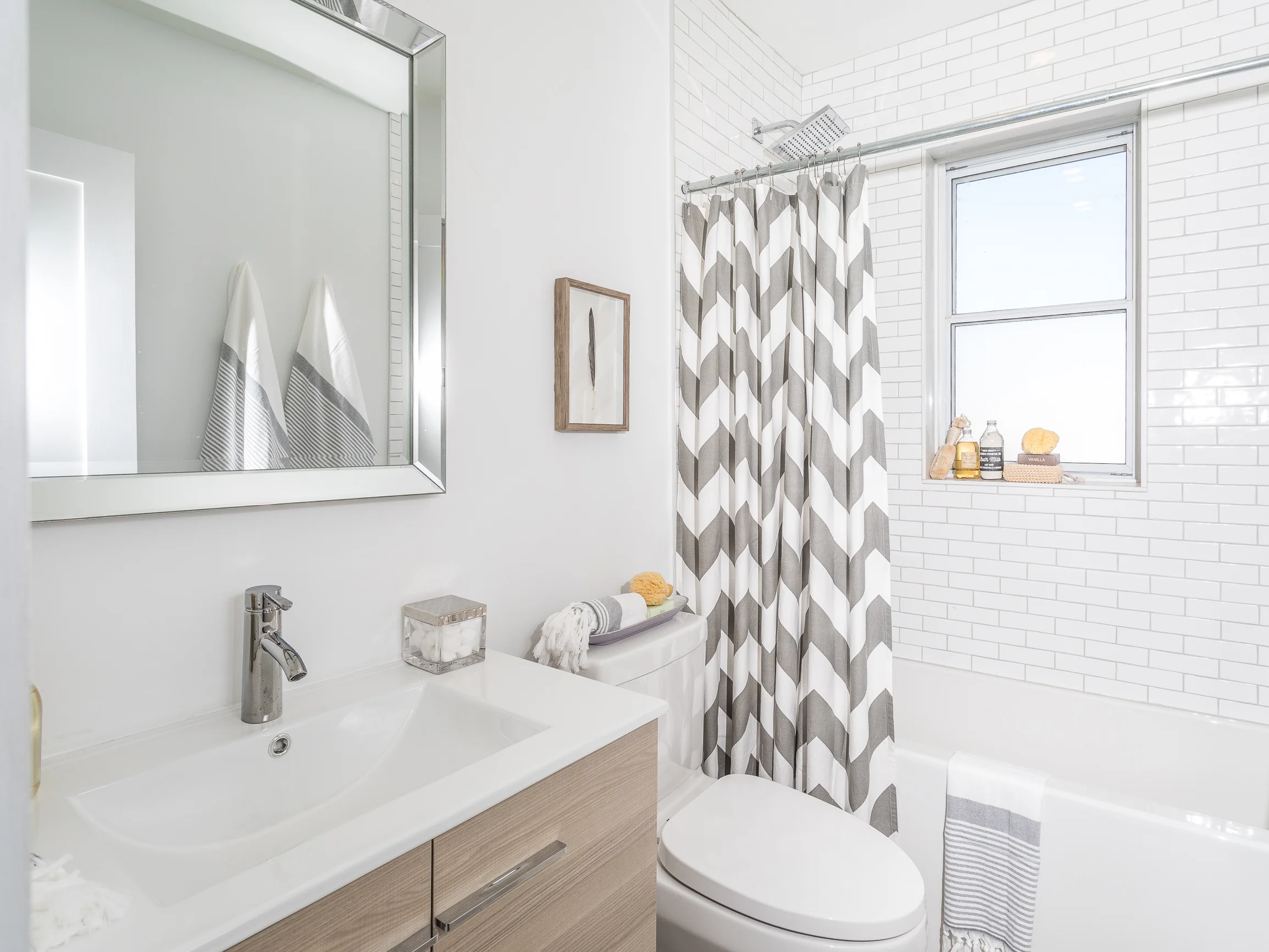 99 Larchmount Ave_WEB-34.jpg