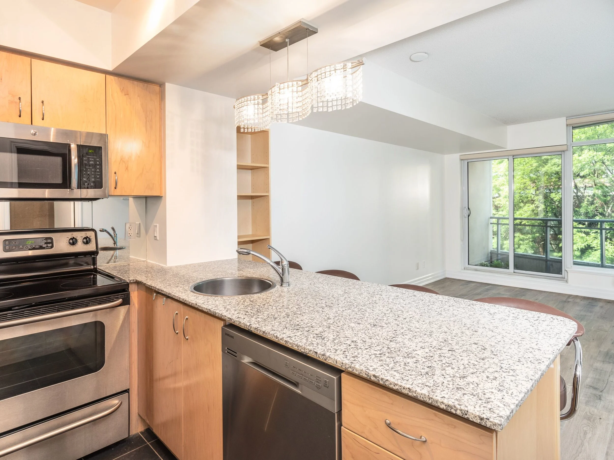 Full size stainless steel appliances