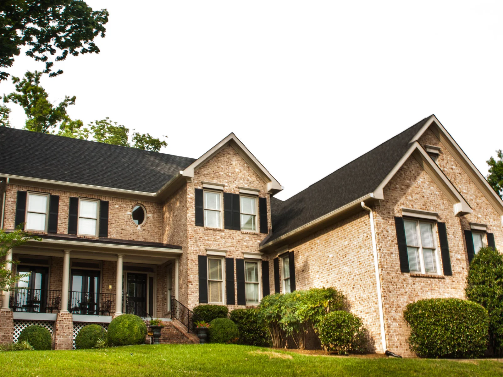 MODERN LANDSCAPES A well-designed landscape completes a home, extending the architecture with style and finesse. We accent your home with plants that will provide beauty for years to come. 