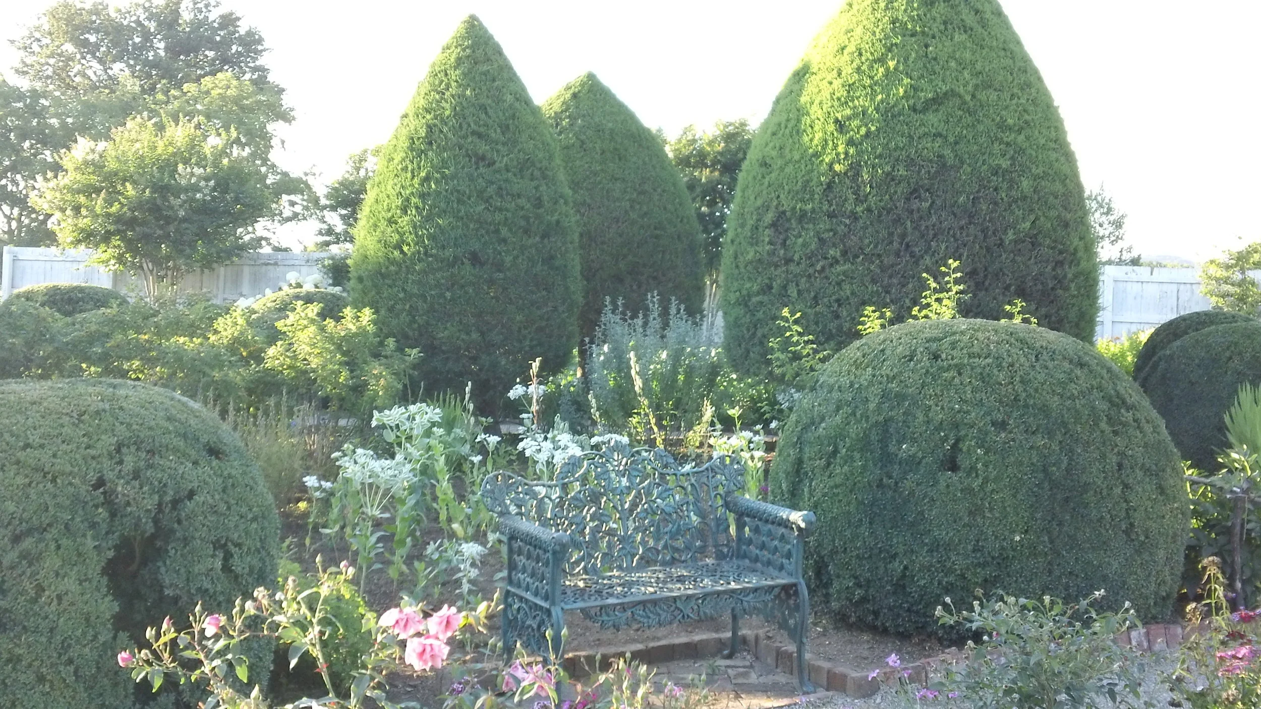 Peaceful retreat in the Garden