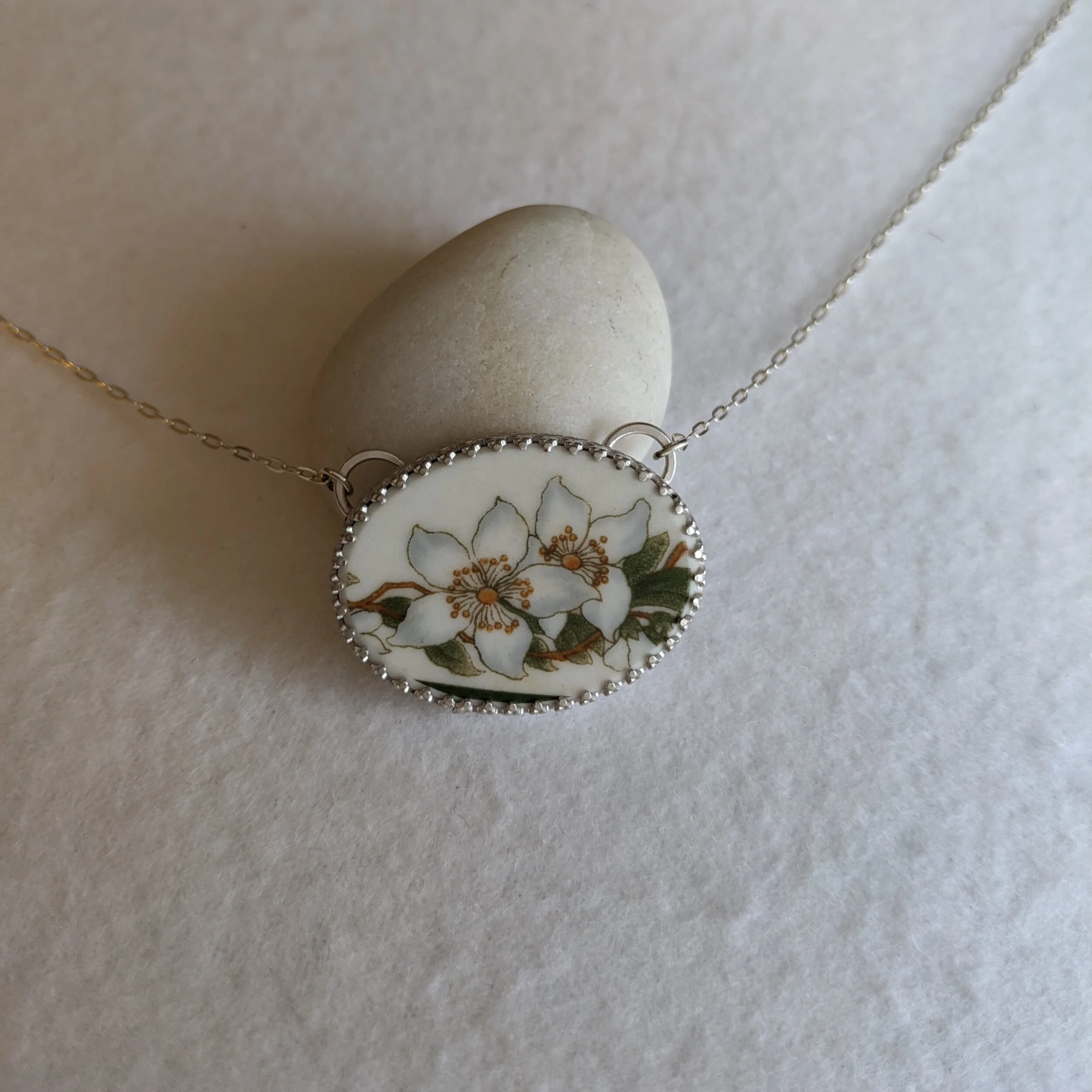 broken-china-necklace-jasmine-flower-elizarose.jpg