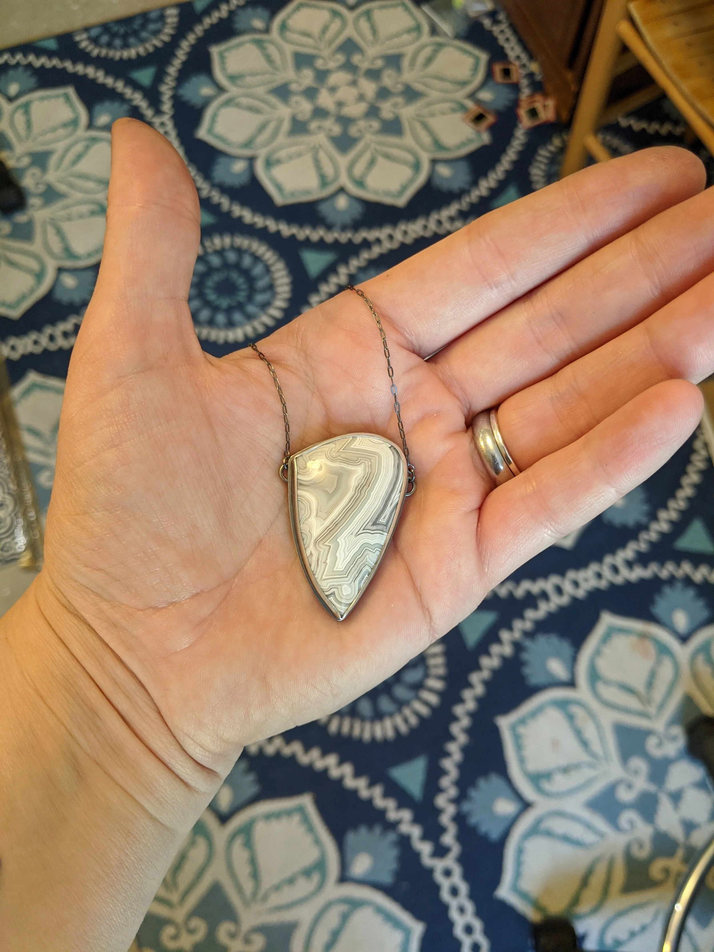 stone-necklace-sterling-white-lace-agate-detail.jpg