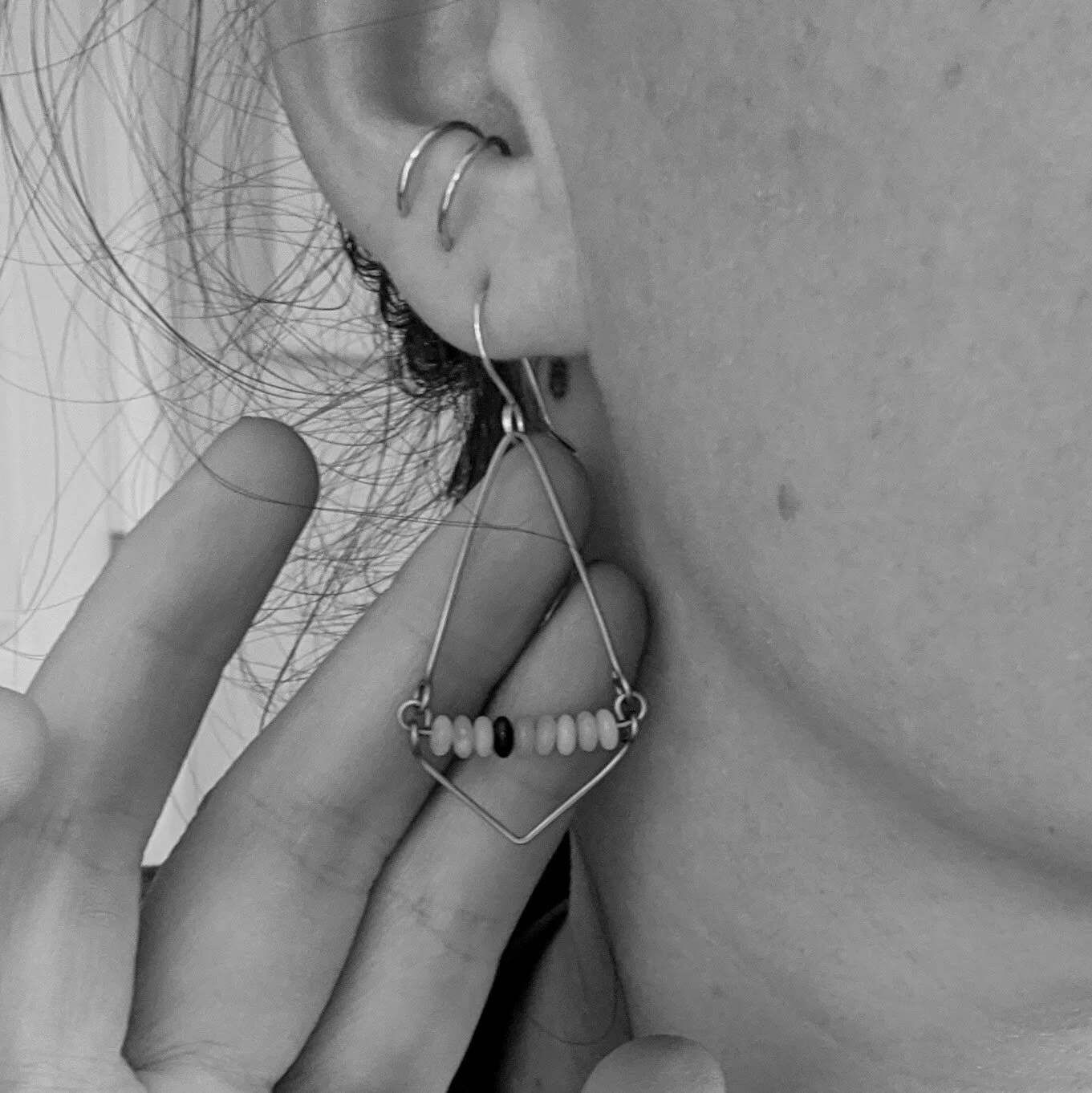 simple-gift-necklace-earring-turquoise-elizarose-jewelry-detail.jpg
