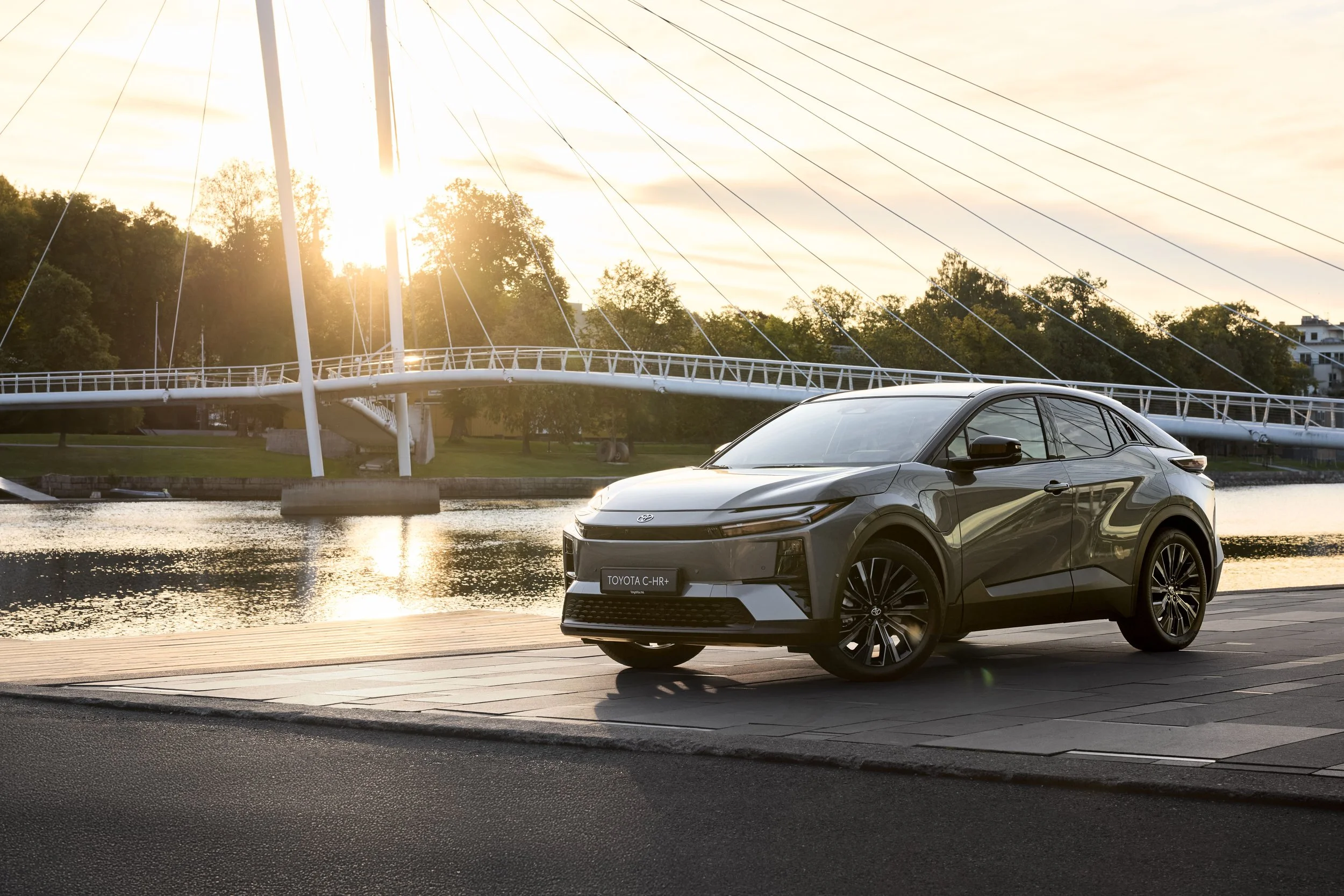 HE_TOYOTA_C-HR+_Drammen_16.08.255770_R_Final_2.jpg