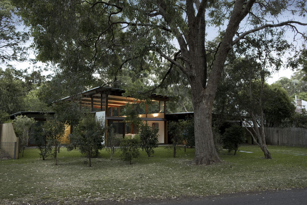 Pearl Beach House by Marika Jarv