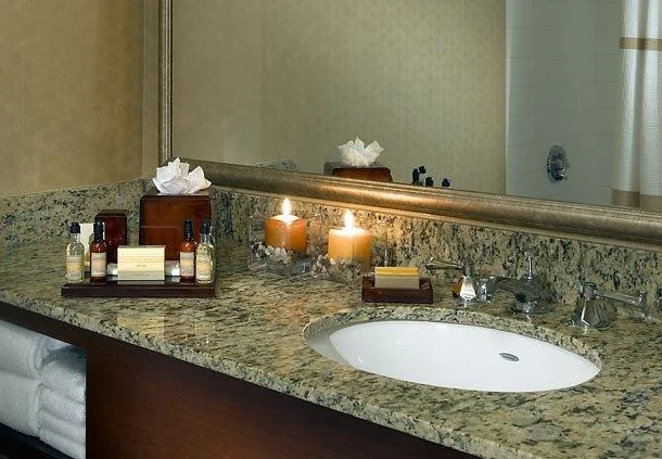 MarriottDesMoinesBathrooms.jpg