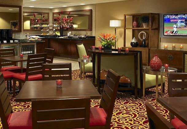 MarriottDesMoinesLounge2.jpg