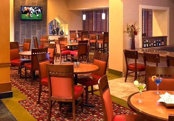 MarriottDownersGroveSuitesLounge2.jpg
