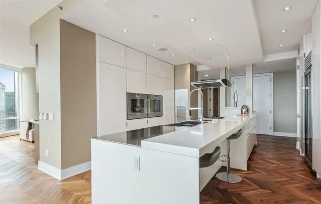 Kitchen_2.jpg