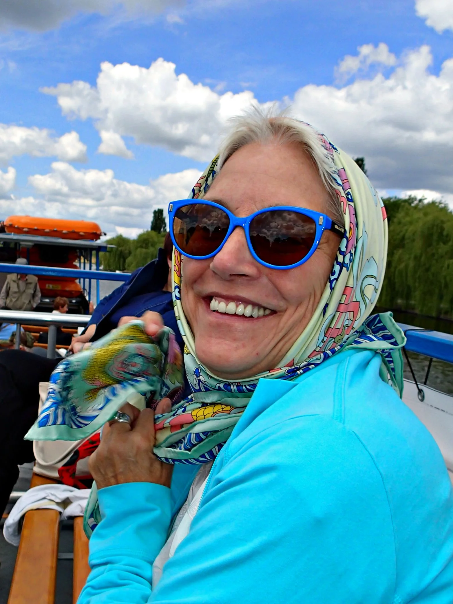 When I told Patty she looked like an elegant film star from the mid 1900's, I was lucky enough to catch her as she flashed me a huge smile and whipped her scarf around.