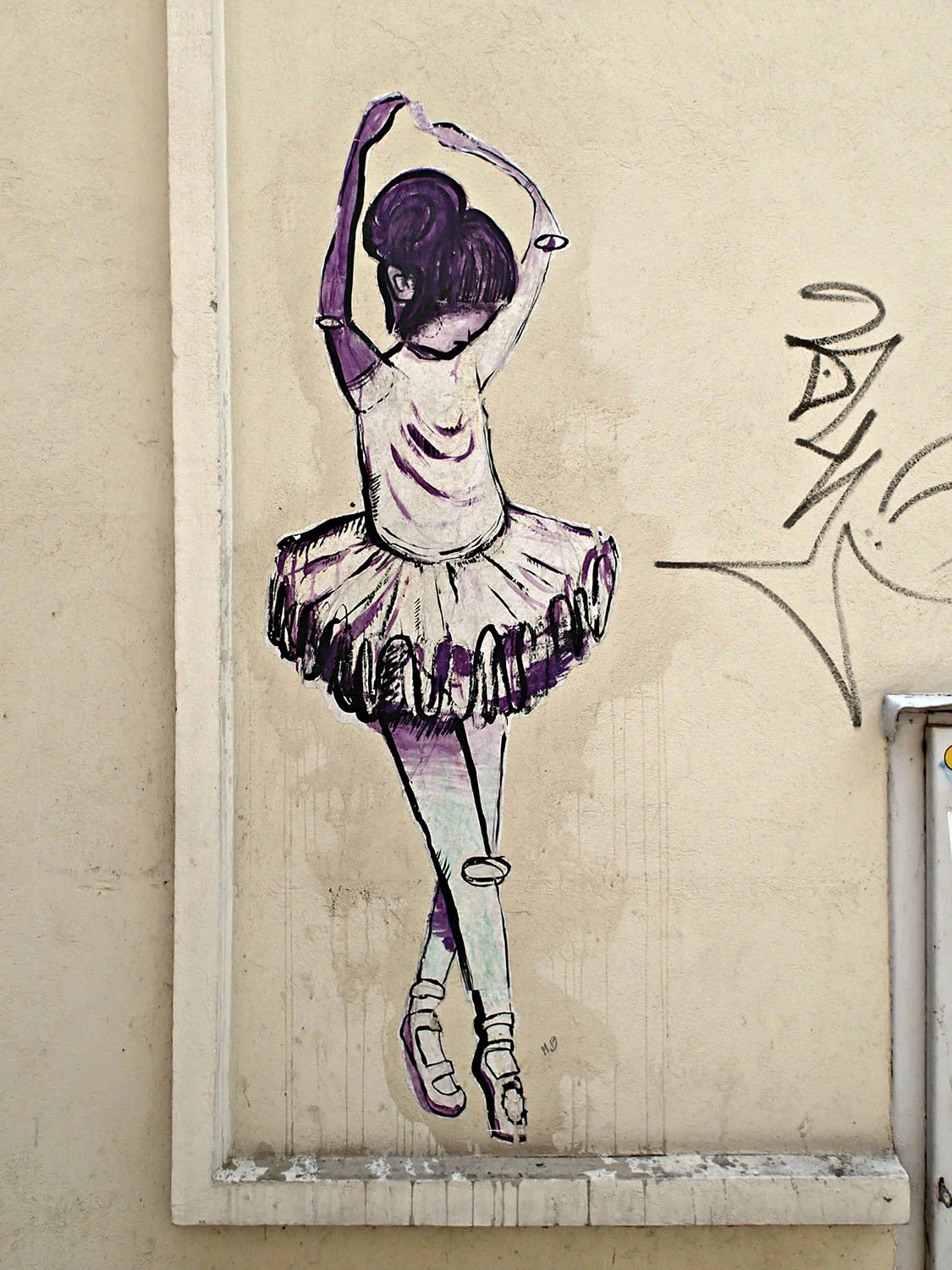 Another piece of beautiful street art.