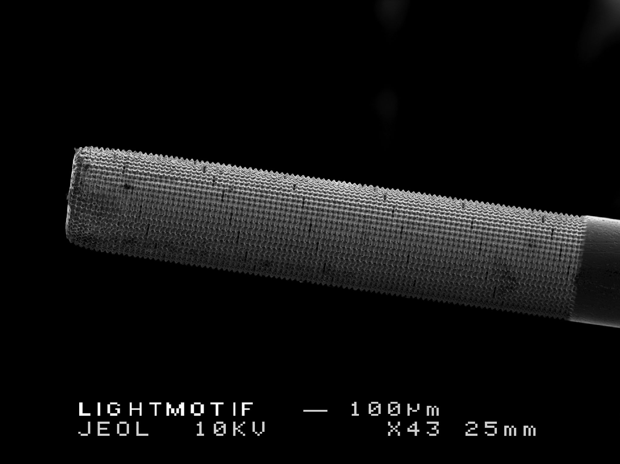  Needle with laser machined texture. 