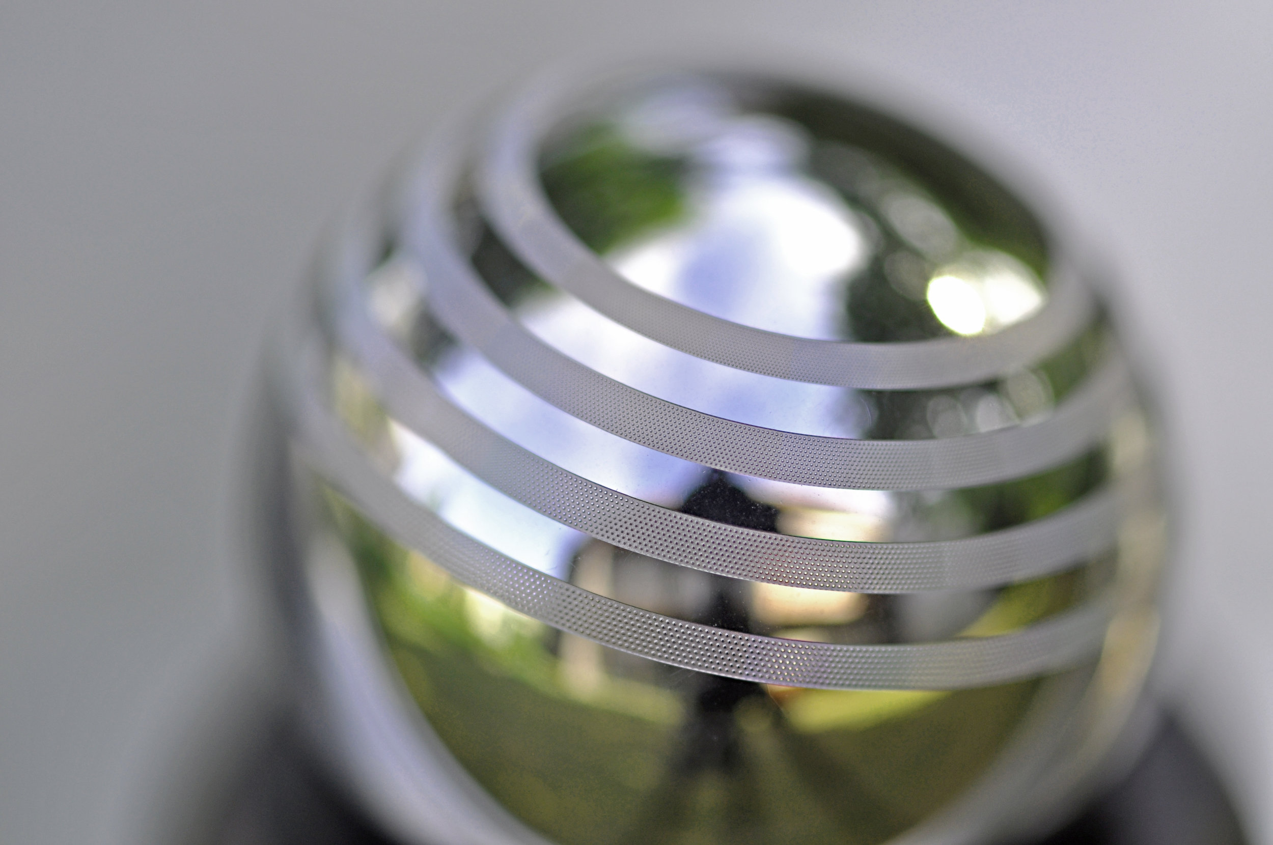  Textured rings on a 20 mm diameter hardmetal ball. 