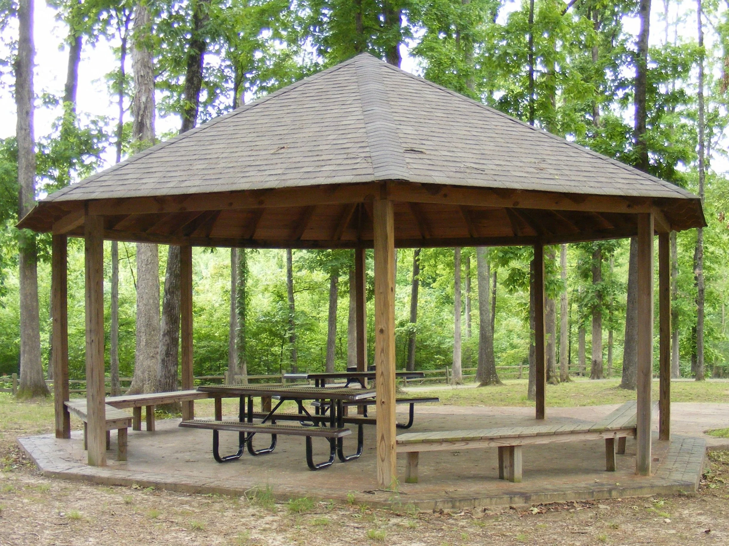 gazebo01.JPG