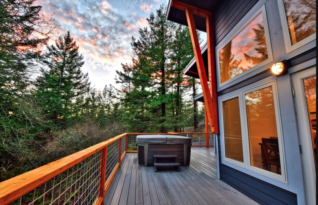RosarioDeckHotTub.jpeg