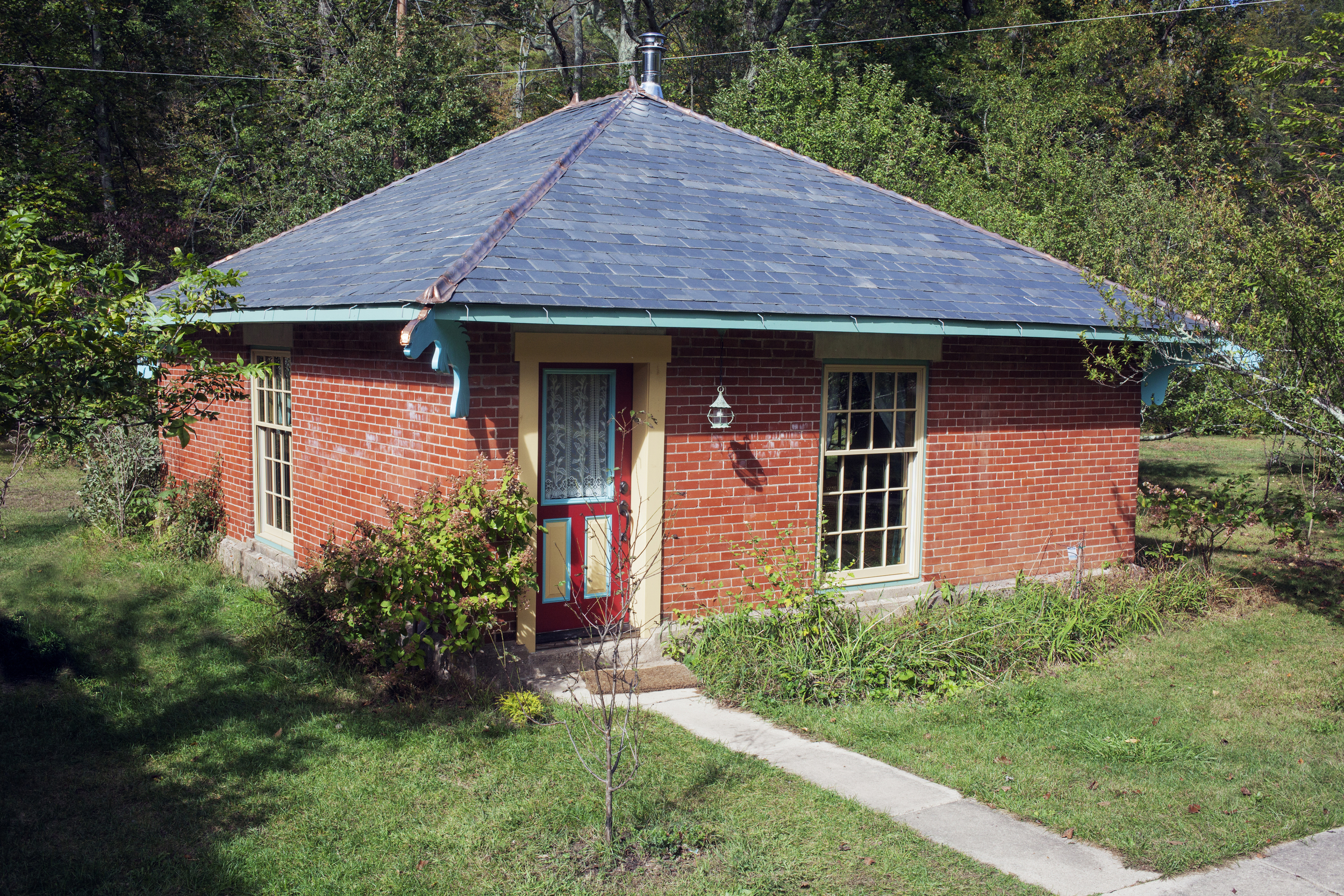 Manifold House 