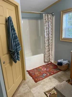 river+house+master+bath+2.webp