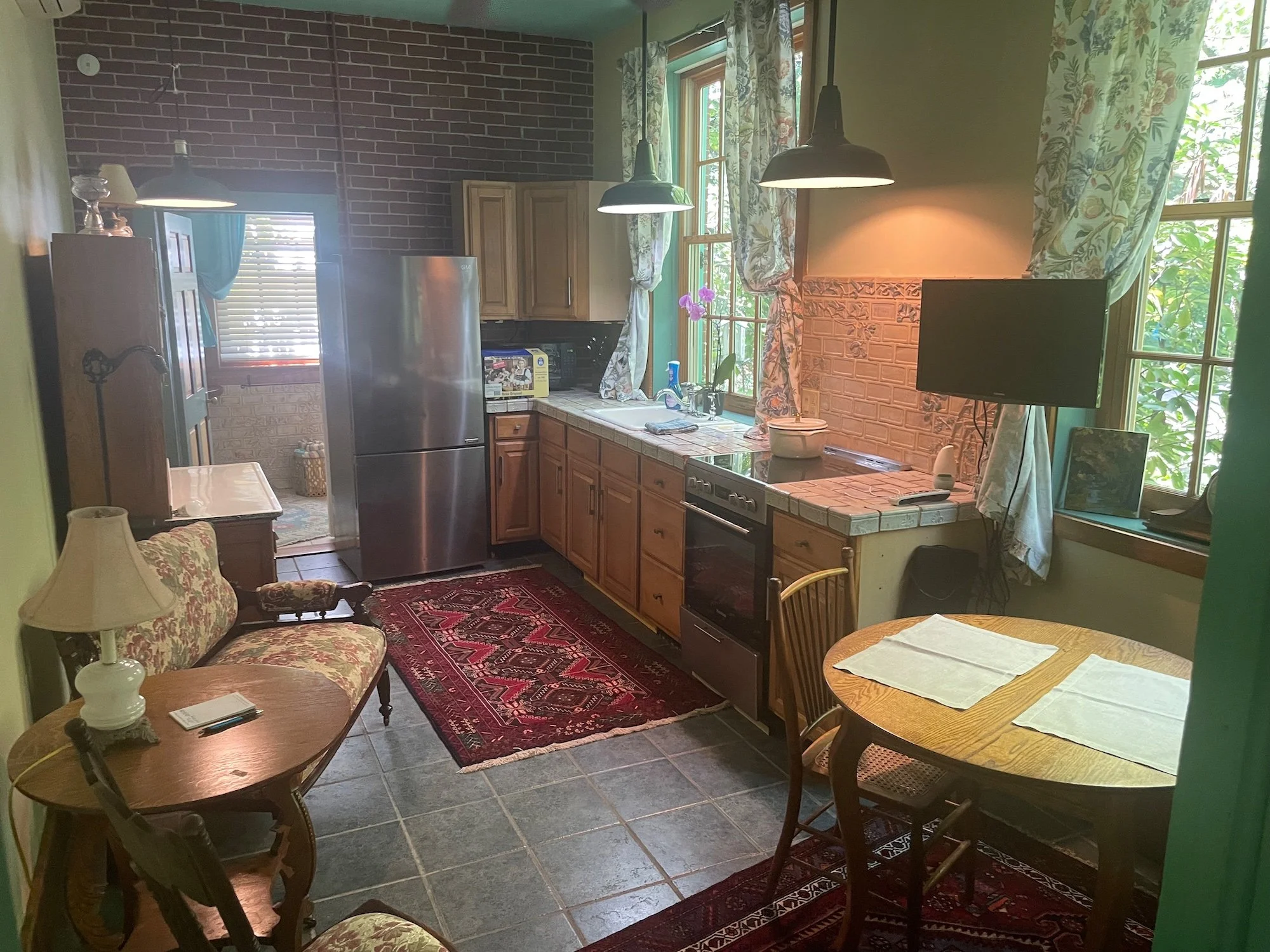 Kitchen :dinging room.jpg