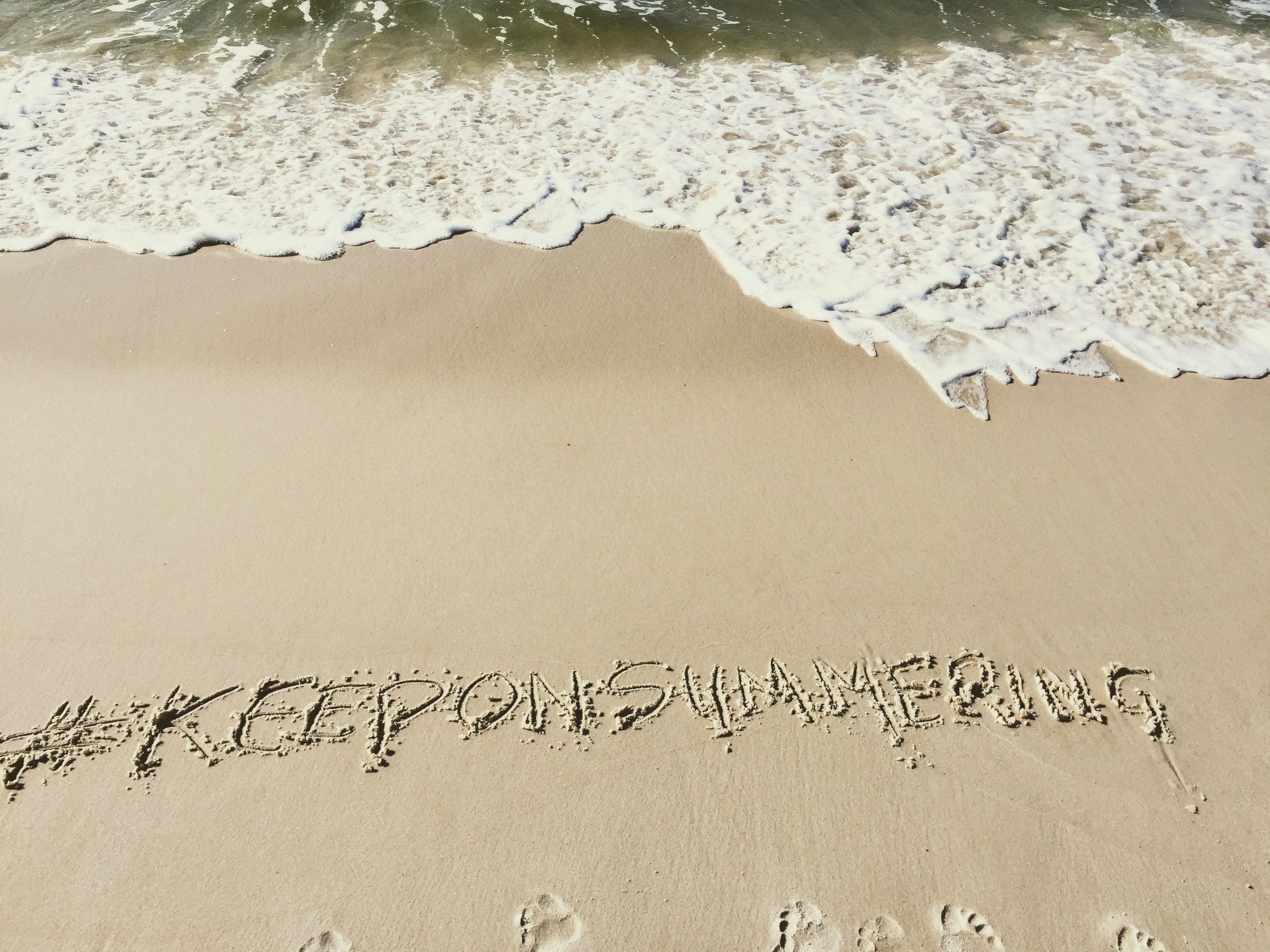 #keeponsummering is a campaign we’re promoting in partnership with Gulf Shores, AL to educate travelers on the benefits of a fall beach vacation! All opinions are our own.