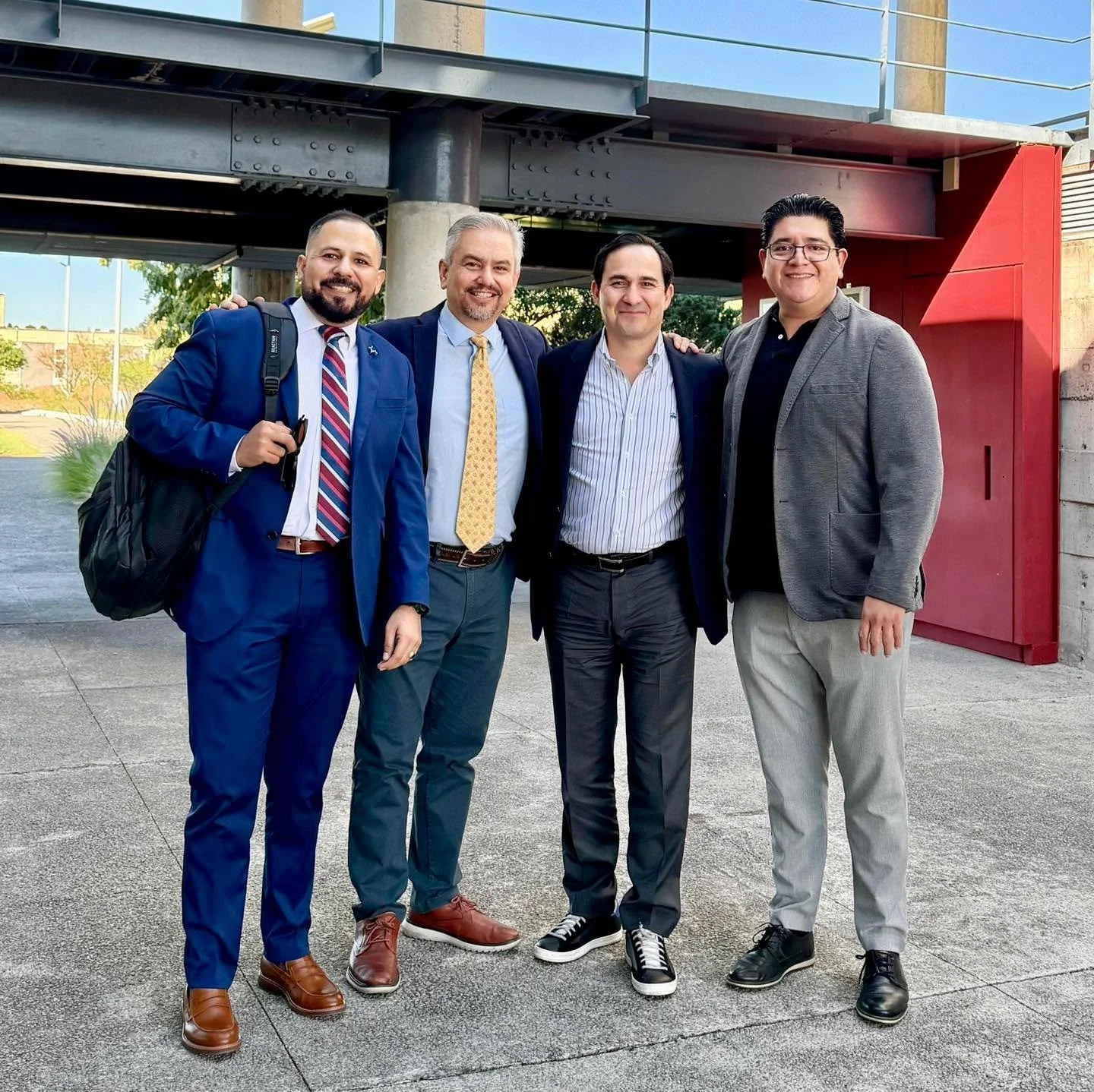 Me siento muy afortunado y emocionado de convivir con amigos y aprender de grandes cient&iacute;ficos en un congreso de alta calidad : V Congreso Internacional de Ciencias Urogenitales. Sociedad Mexicana de Ciencias Urogenitales

 #urologo #lapazbcs 