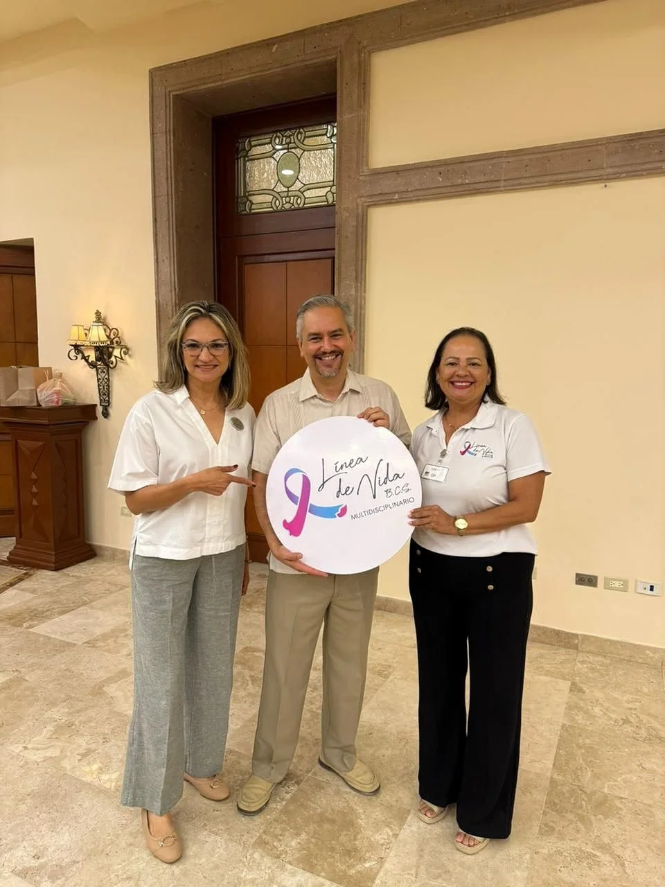 ✨ En Urolog&iacute;a Integral seguimos impulsando la prevenci&oacute;n ✨
Este viernes 14 de Noviembre el Dr. Jos&eacute; Manuel Viveros particip&oacute; en Los Cabos, BCS con la charla:
&ldquo;Prevenci&oacute;n del c&aacute;ncer de pr&oacute;stata y 