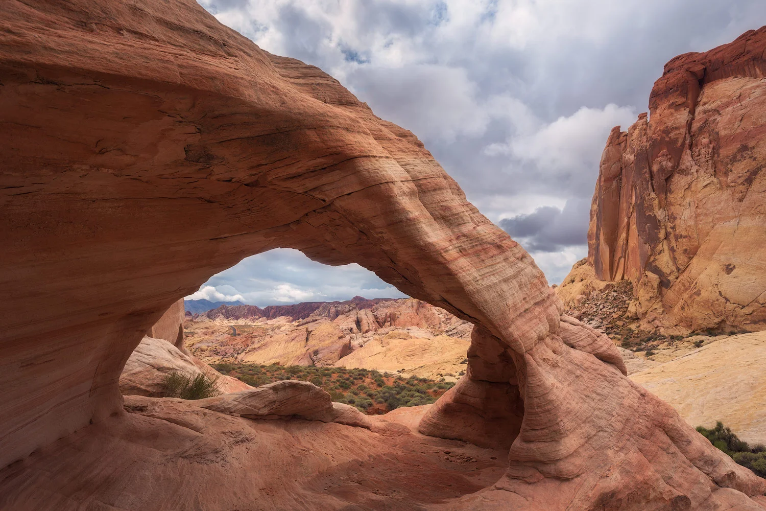 Thunderstorm Arch, Valley of Fire State Park in Nevada