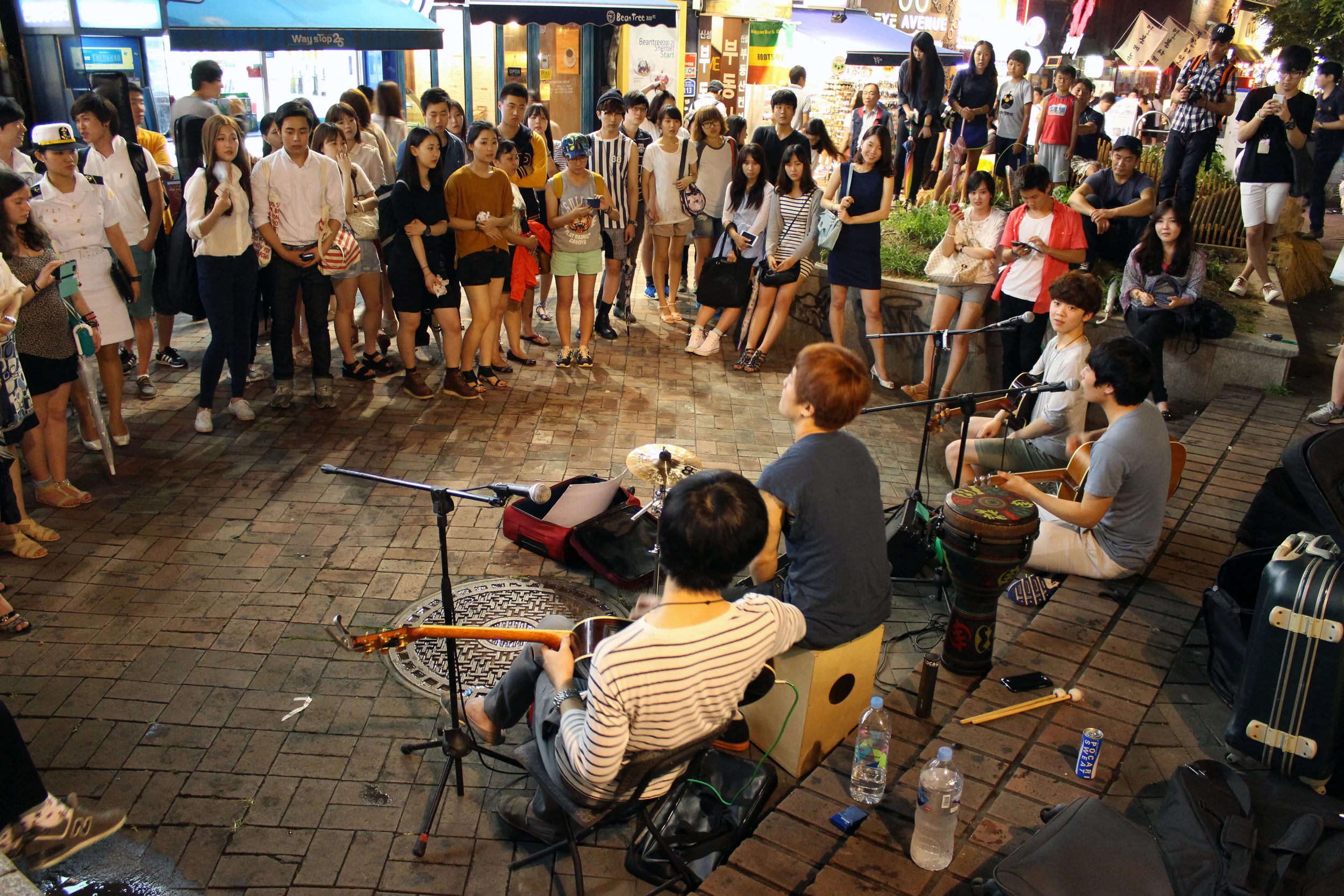 Street Musicians at Hongdae, Korea, © iloveindi.com