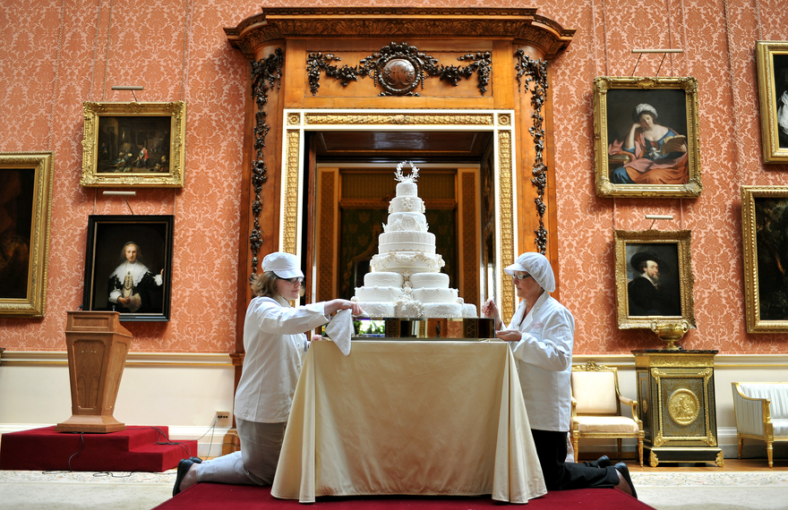 the-royal-wedding-cake_2_newsbanner.jpg