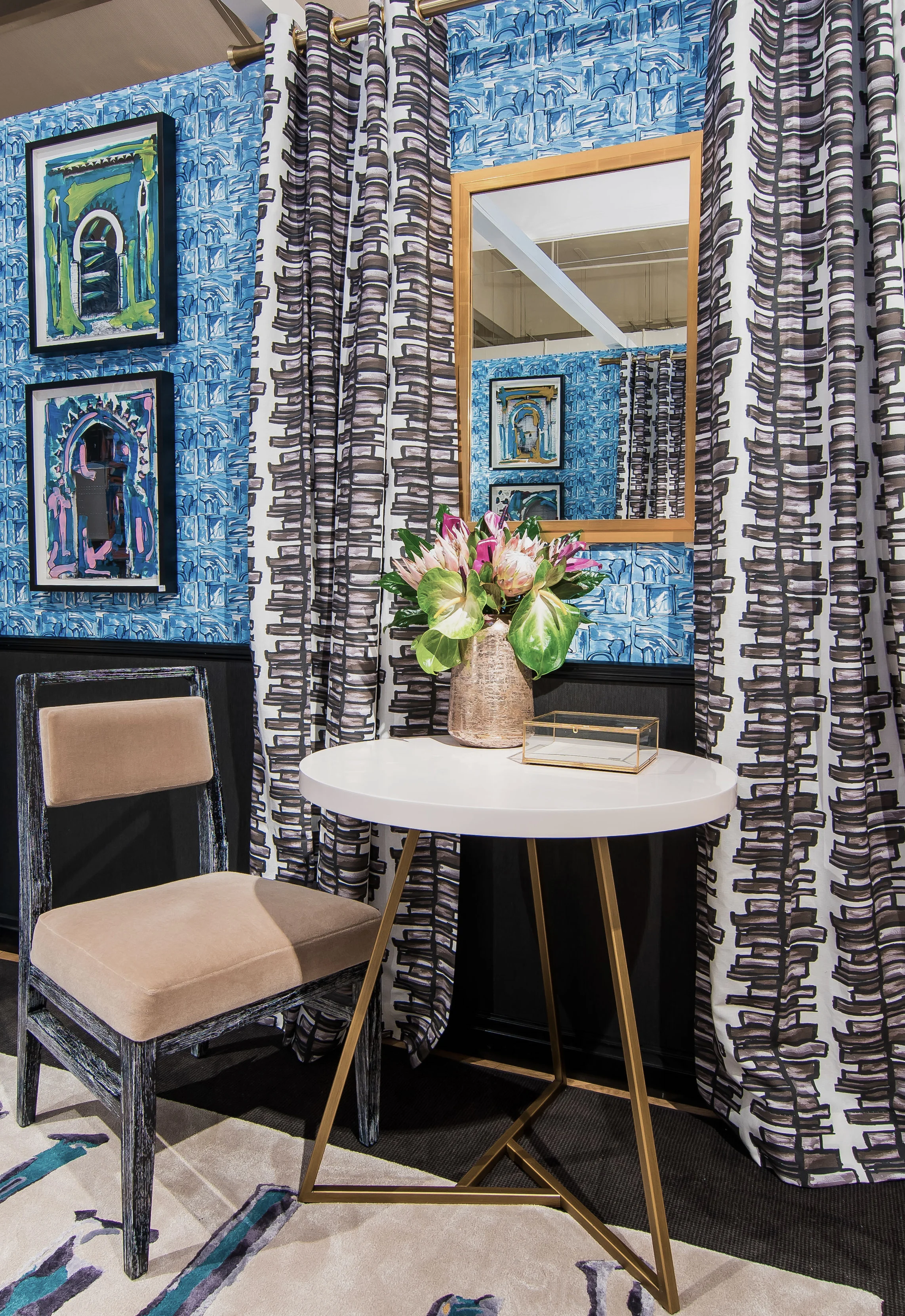 barco pintar mushroom:onyx drapes - doad.JPG