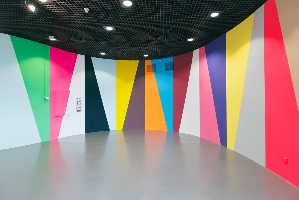 Jan+van+der+Ploeg,+WALL+PAINTING+No.285,+Untitled,+2010,+345+x+6500+cm.,+acrylic+on+wall,+Centro+Per+L‘arte+Contemporanea+Luigi+Pecci,+Prato,+Italy+1.jpg