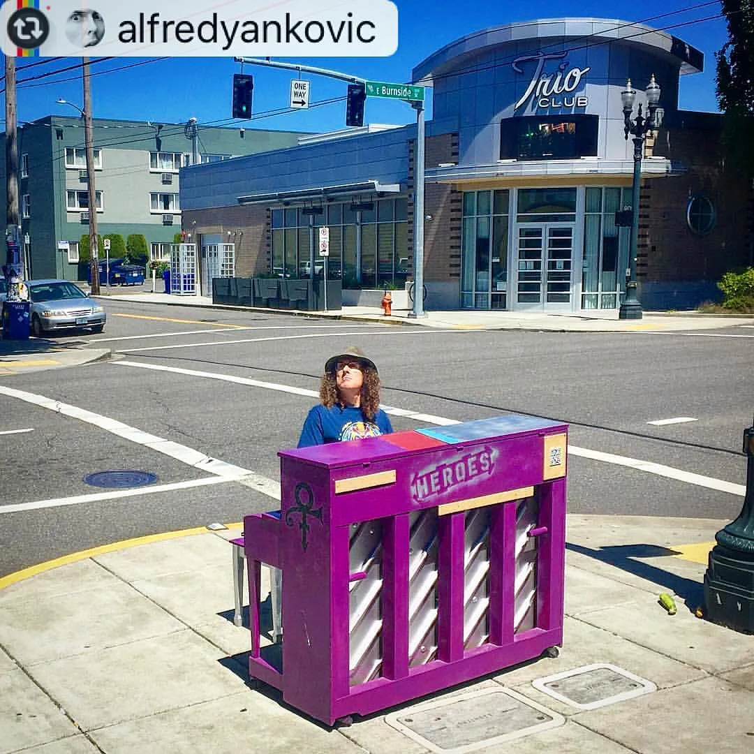 "Free live outdoor concert in Portland today!" - alfredyankovic