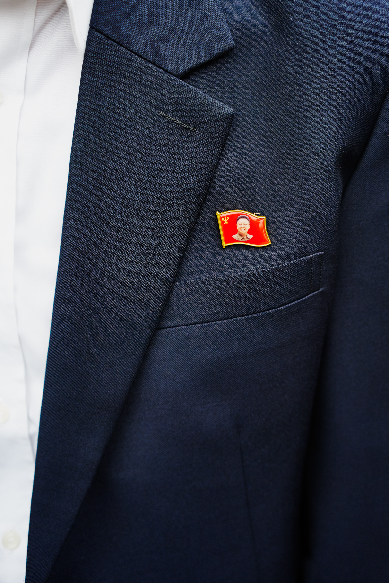 Pins of the leaders can not be bought but only earned in this country.