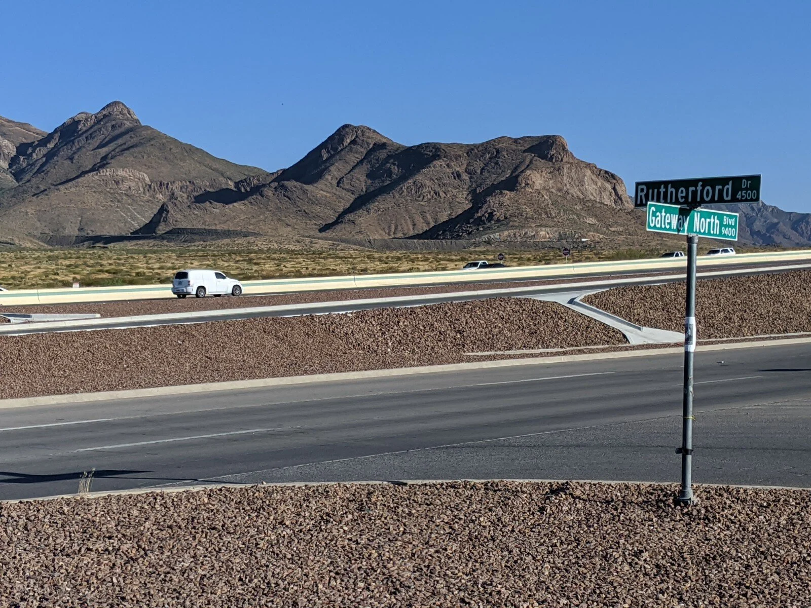 Mountain view at Rutherford Dr..jpg