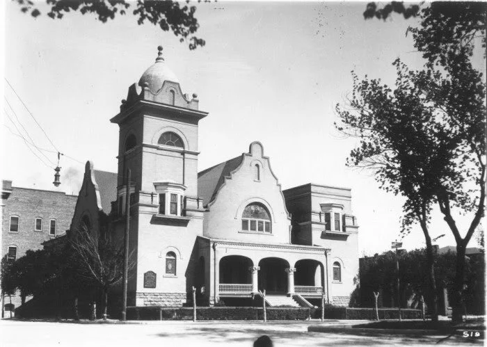 Magoffin Historic District First Baptist Church.jpg