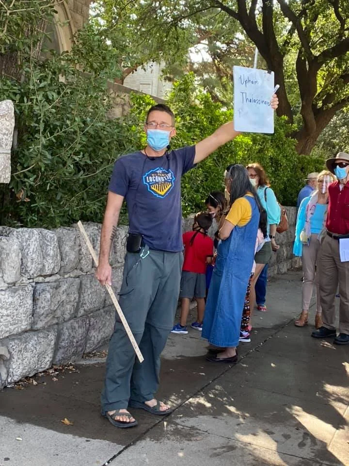 Dr. Eric Kappus talking about the fossils of St. Clement’s, photo by Mary Earickson