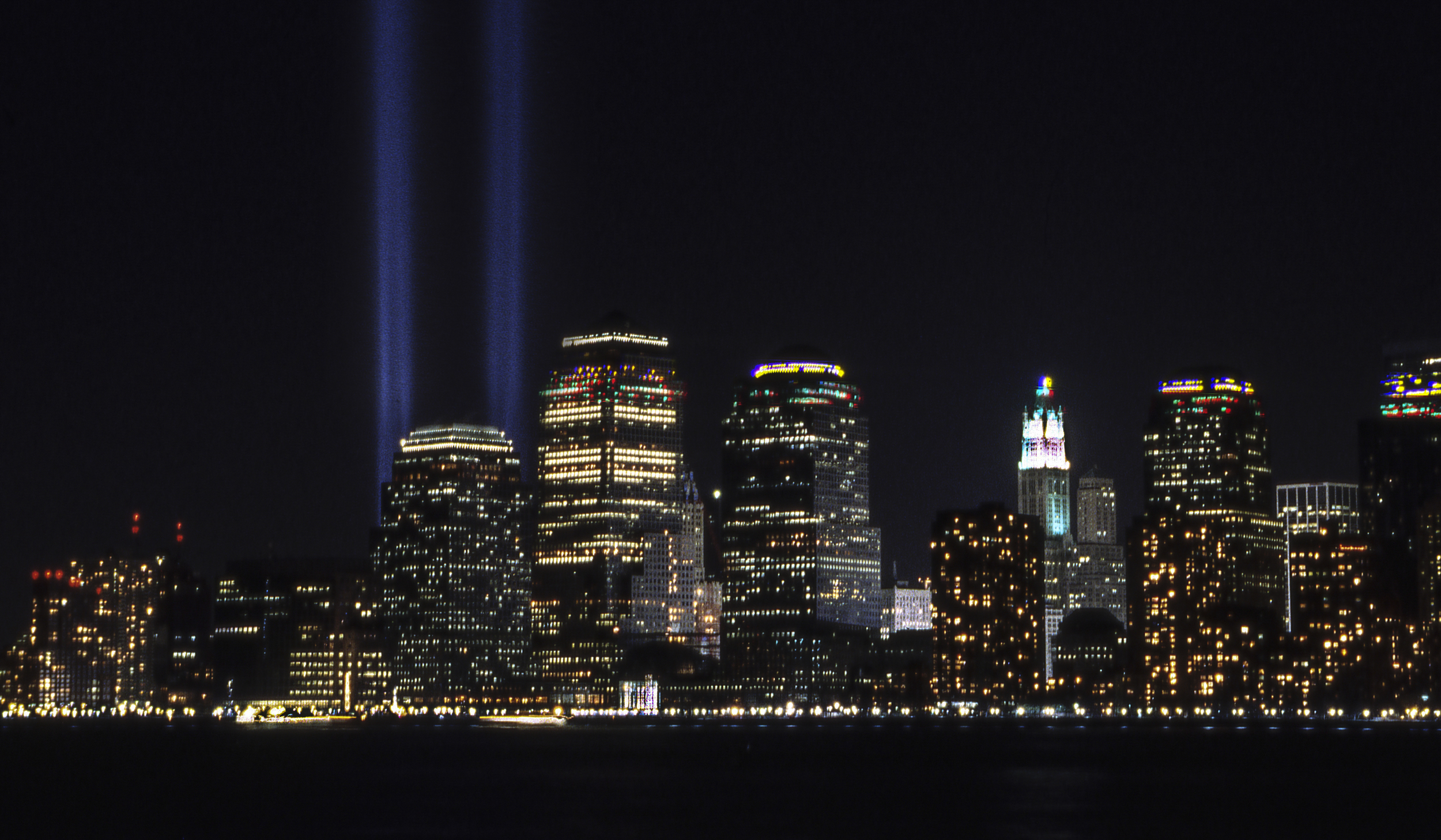 Memorial lights WTC142b.jpg