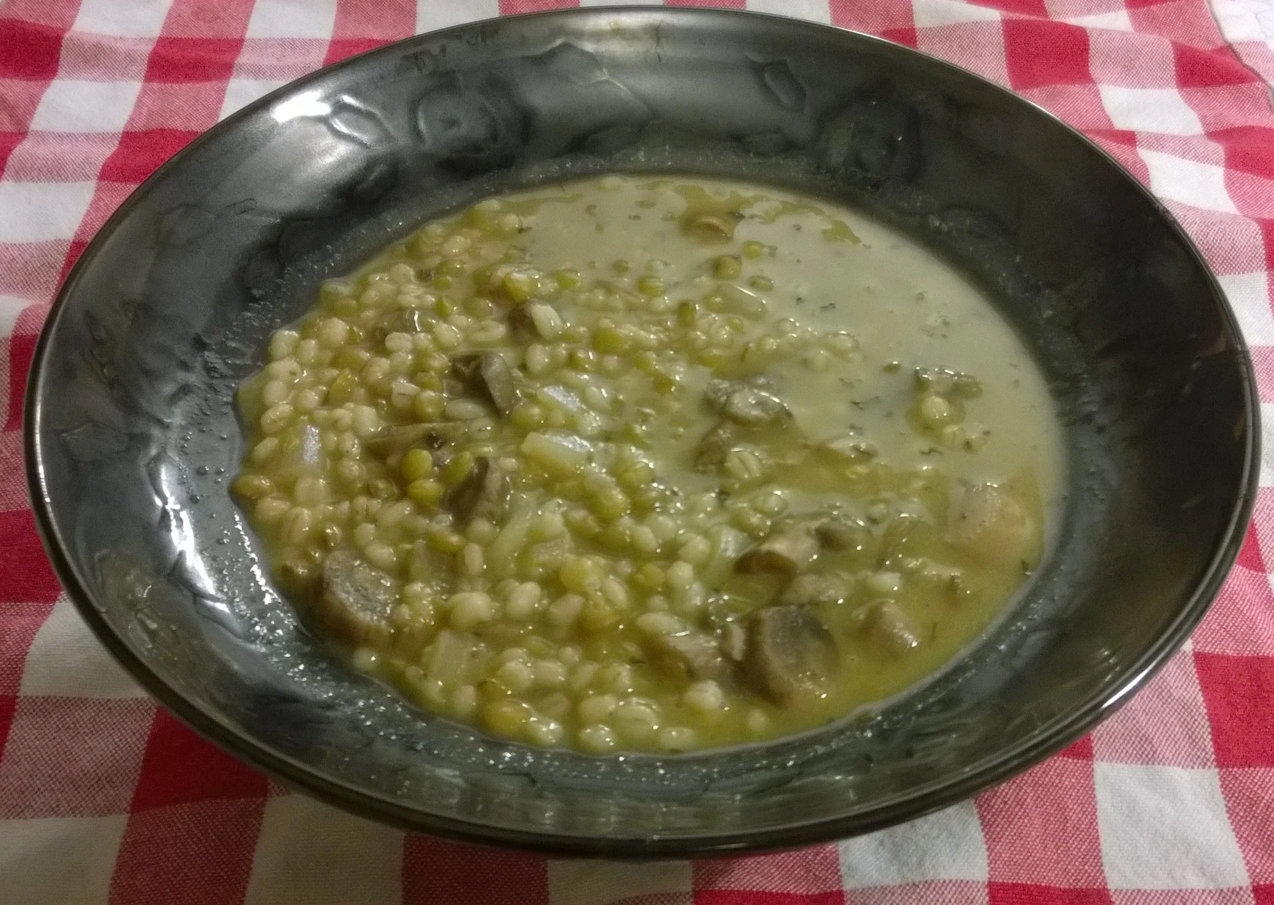 Crockpot Mushroom Barley Lentil Stew
