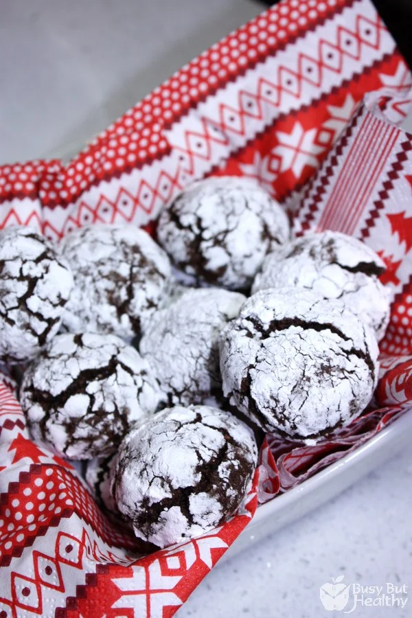 Healthy Chocolate Crinkle Cookies with Stevia