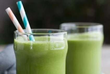 Quick Matcha Superfood Smoothie 