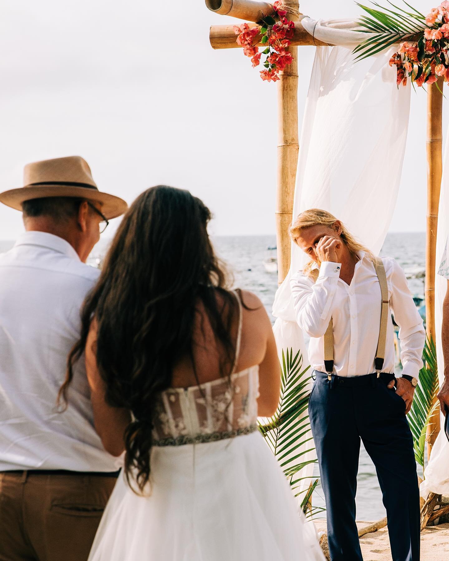 Just 2 seconds of their 10 year love story with decades more to come. 
.
.
.
.
#reallove #miramaryelapa #yelapa #sarahgalliphotography #beachlovers #yelapaweddingphotographer#yelapaportraitphotographer #loveislove #bougainvillea