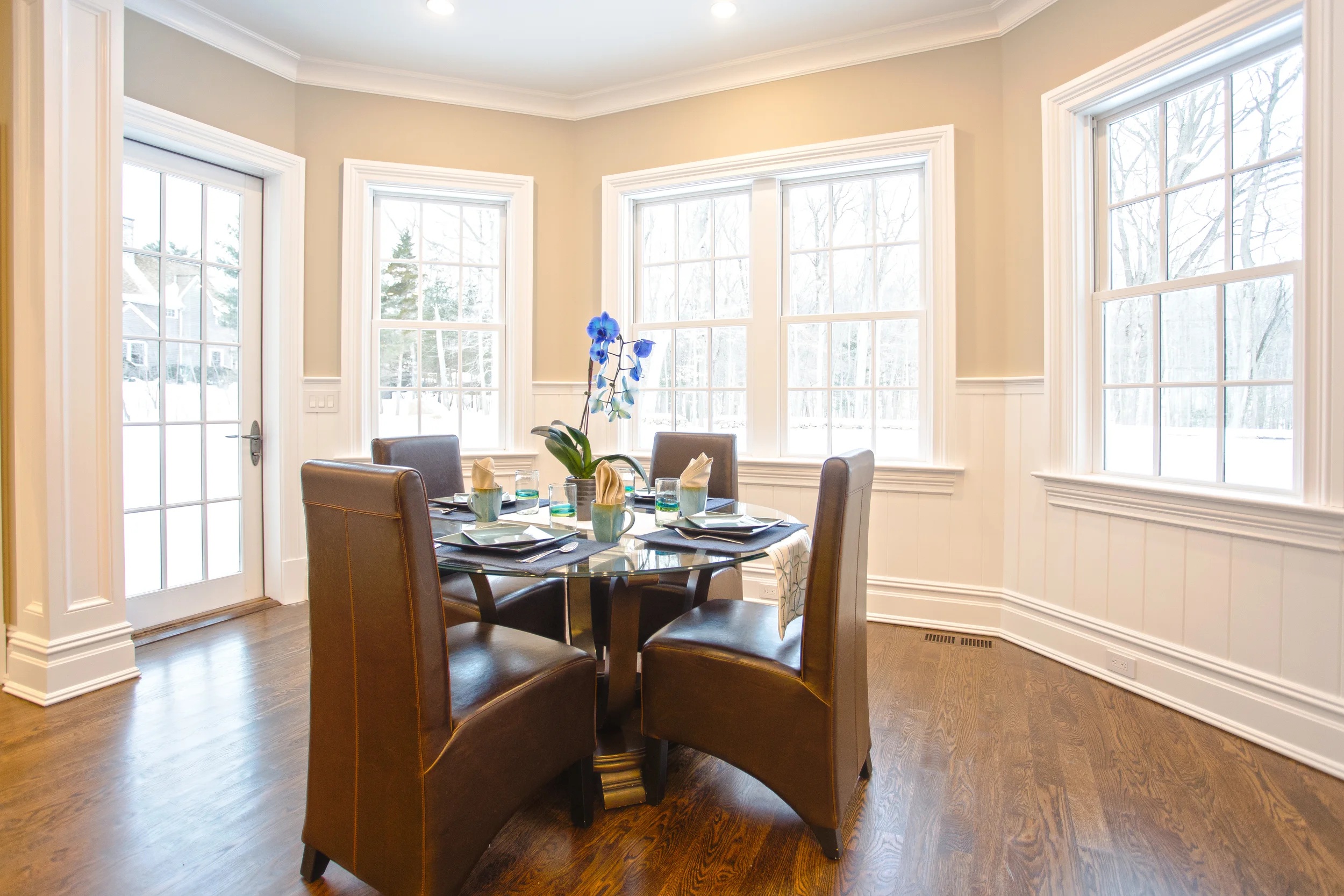 breakfast room.jpg