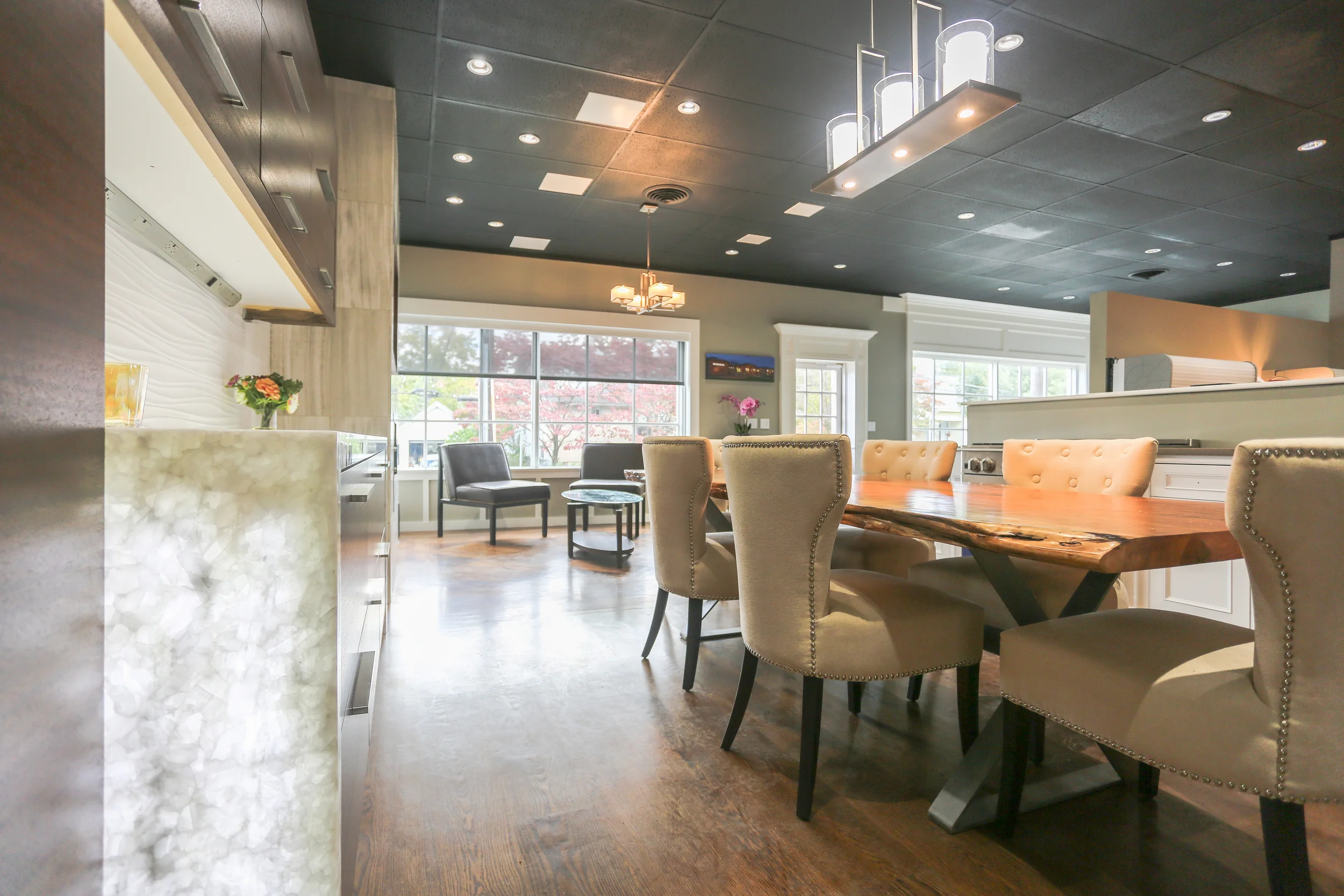 Office (5 of 8).jpg