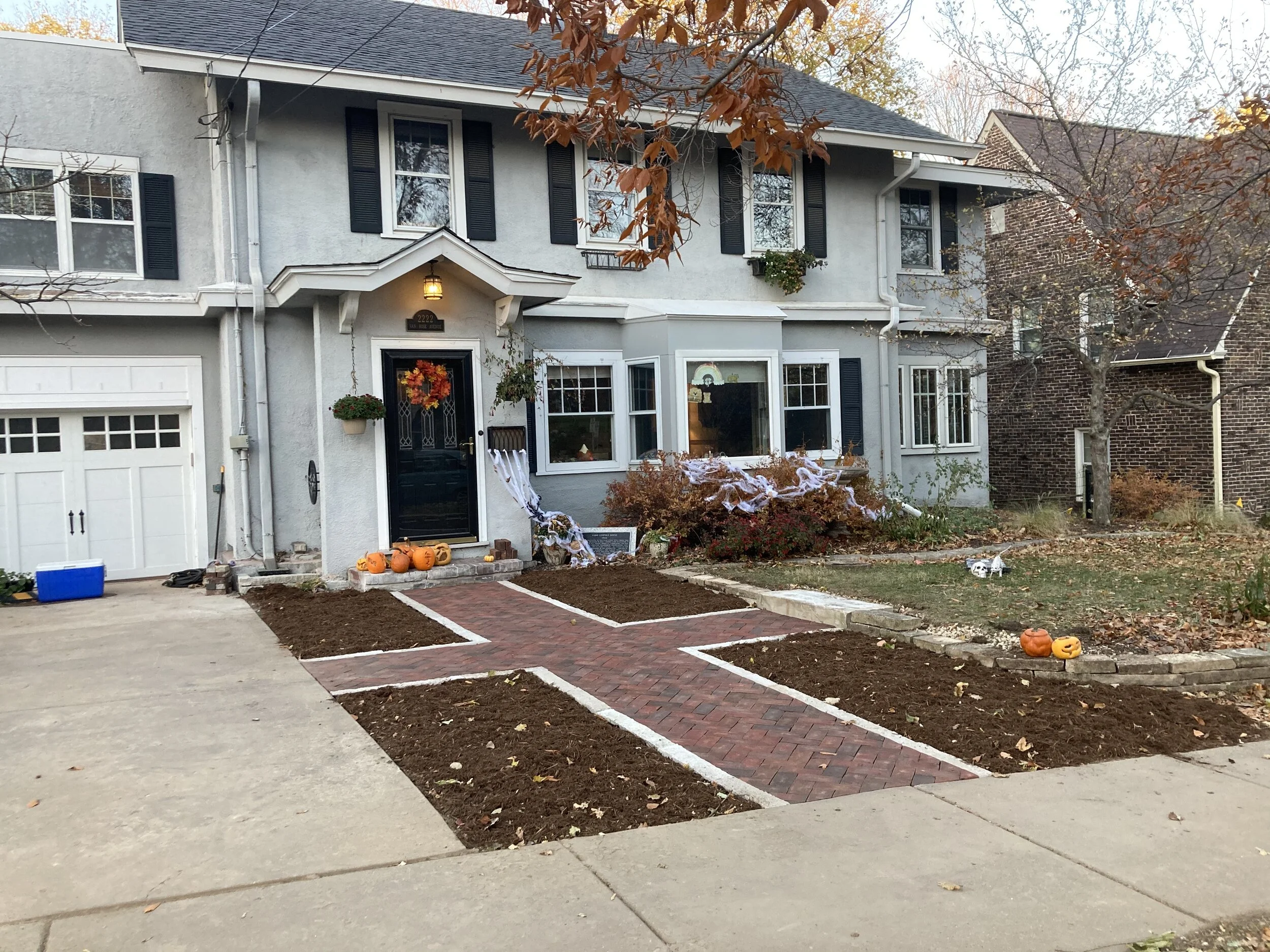 Front Walkway - University Heights