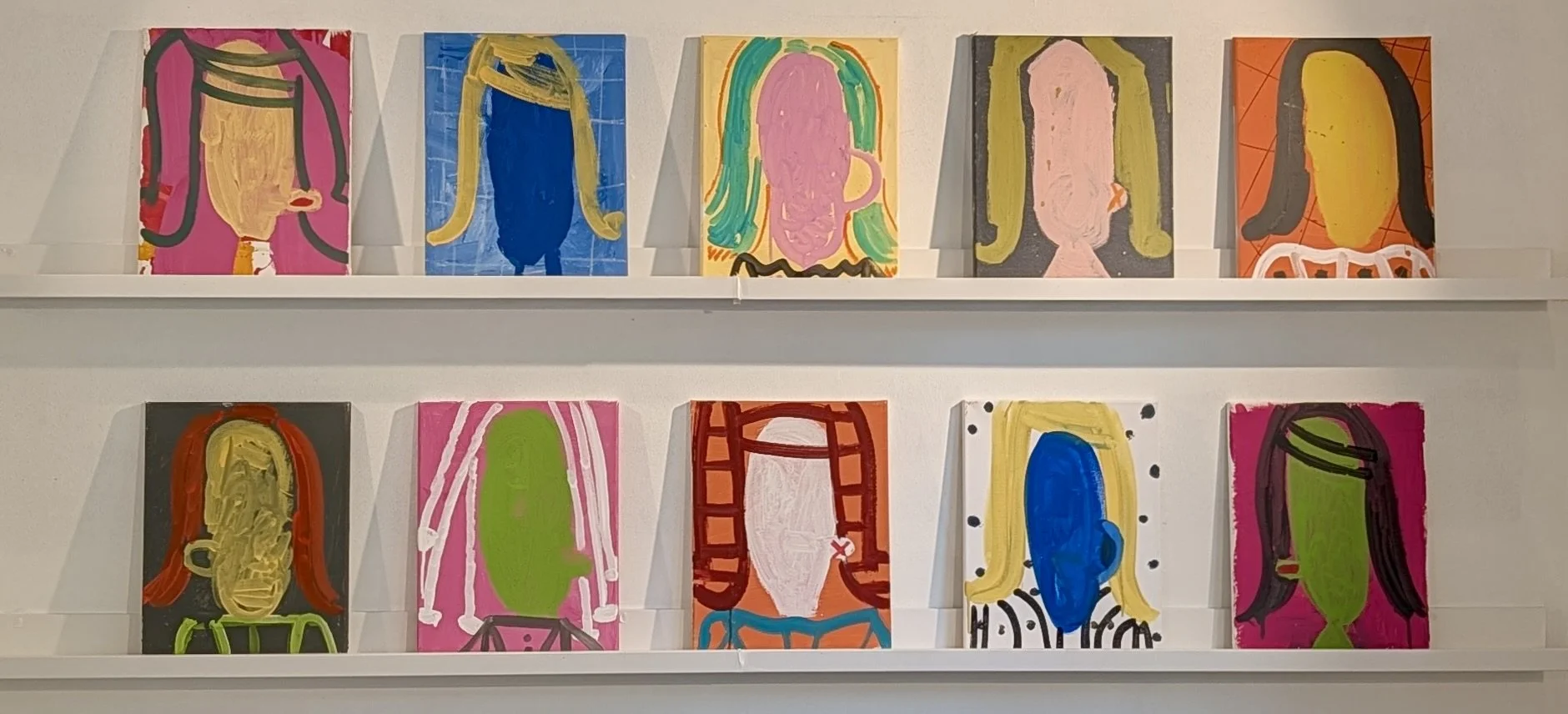 # 10  (blue with polka dots; bottom row next to last)