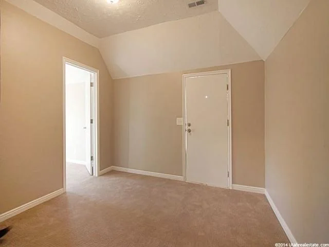 UpstairsEntry.jpg