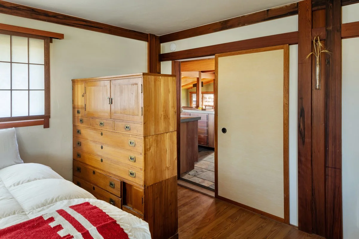 C01184_GB_TeaHouse_094 _Version 1 copy.JPG