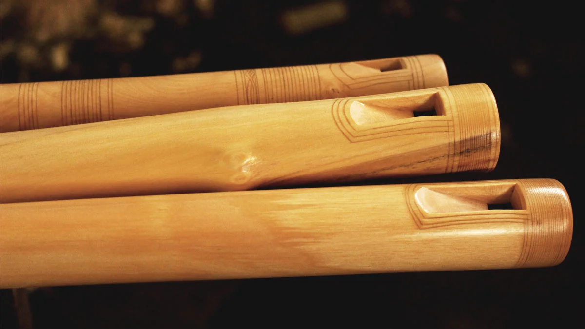 Kaval-Romanian-Moldavian-caval-kavalu-flute-master-maker winne-clement-fluiten-maker-luthier-craftsman-music-instrument-wood-wind-fipple-dilli-carvings-ornaments.jpg
