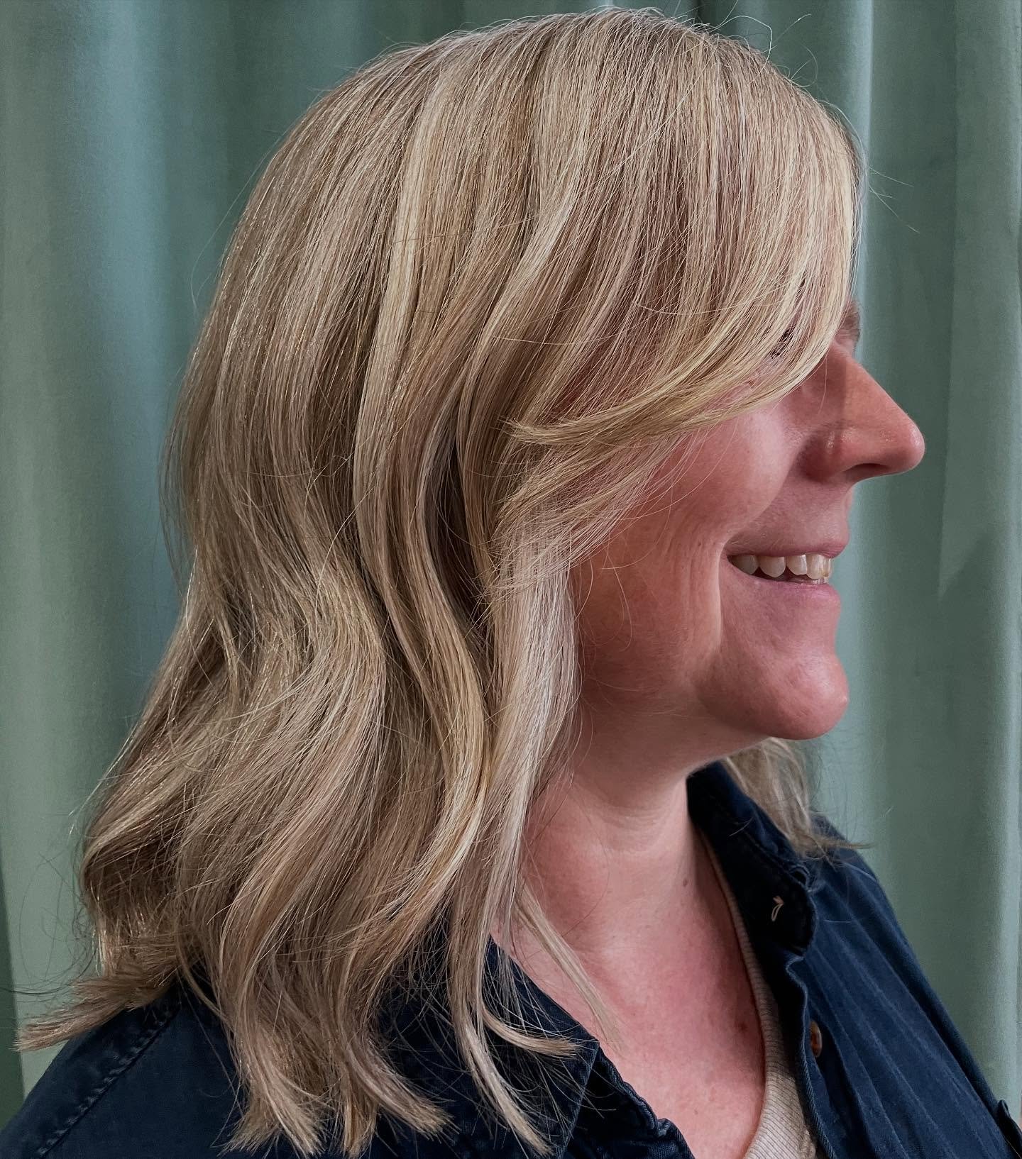 Subtle highlights for the new season to add dimension! 🥰 #yegblondespecialist #yeghair